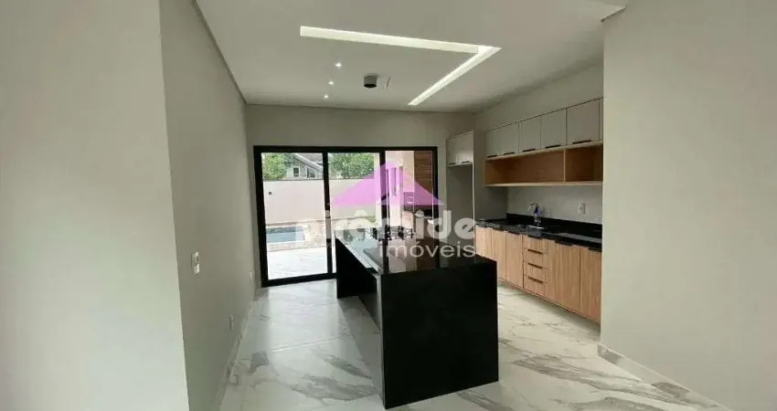 Casa térrea com 3 dormitórios, sendo 1 suíte à venda, 150m² por R$ 1.220.000,00 - Terras do Vale -