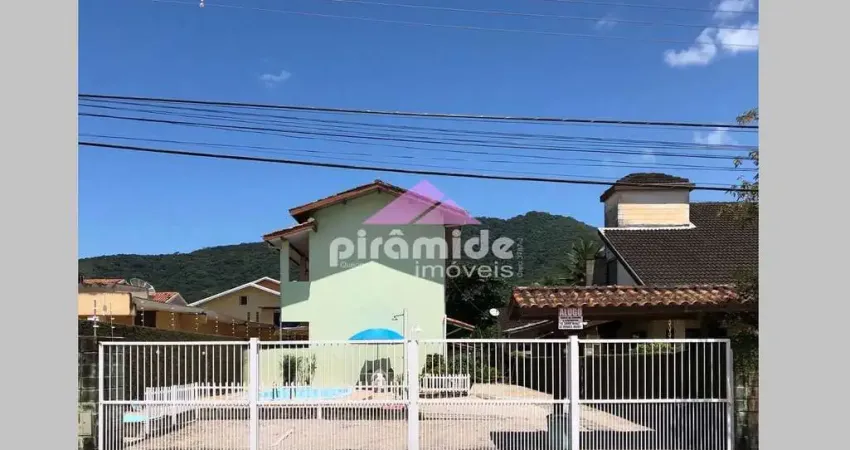 Casa com 5 dormitórios à venda, 214 m² por R$ 1.700.000,00 - Praia da Maranduba - Ubatuba/SP