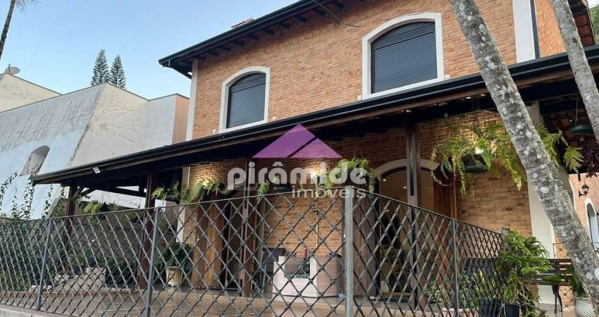 Casa com 4 dormitórios à venda, 256 m² por R$ 1.900.000,00 - Centro - Guararema/SP