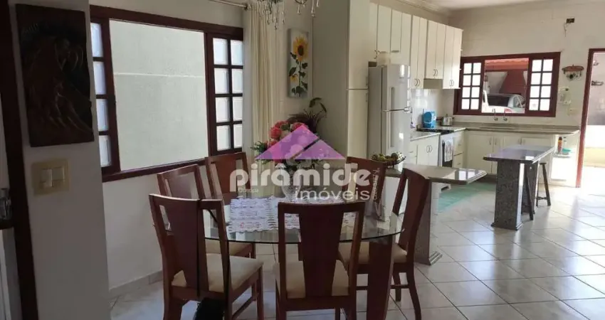 Casa com 4 dormitórios à venda, 250 m² por R$ 1.600.000,00 - Martim de Sá - Caraguatatuba/SP