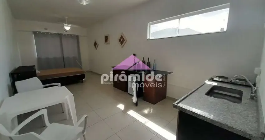 Kitnet com 1 dormitório para alugar, 33 m² por R$ 1.600,00/mês - Centro - Caraguatatuba/SP
