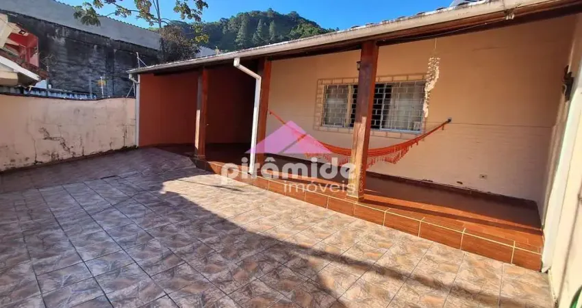 Casa com 3 quartos para alugar no Centro, Caraguatatuba 