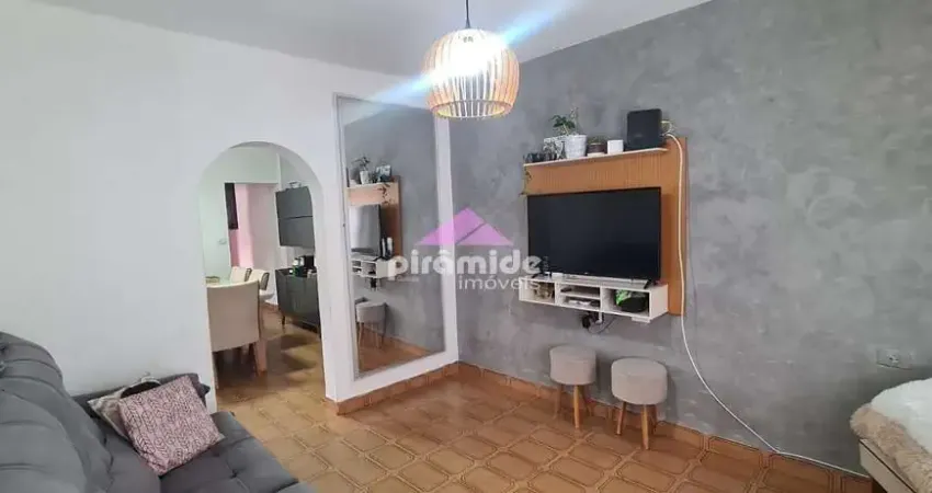 Casa no Conjunto Residencial Trinta e Um de Março em São José dos Campos