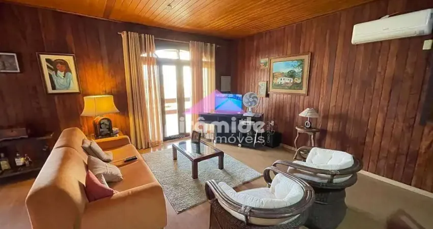 Sobrado com vista para o mar no Massaguaçu em Caraguatatuba SP