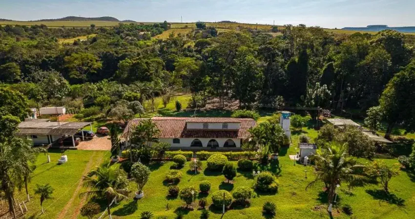 Chácara / sítio com 3 quartos à venda na Avenida Central, 100, Área Rural de Luziânia, Luziânia