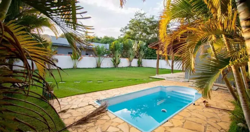 Casa em Condomínio Mobiliada para Venda em Atibaia, Condomínio Residencial Shambala II, 3 dormitórios, 1 suíte, 3 banheiros, 4 vagas