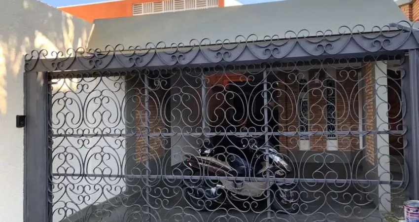 Casa 3 dormitórios para Venda em Atibaia, Centro, 3 dormitórios, 1 suíte, 3 banheiros, 3 vagas