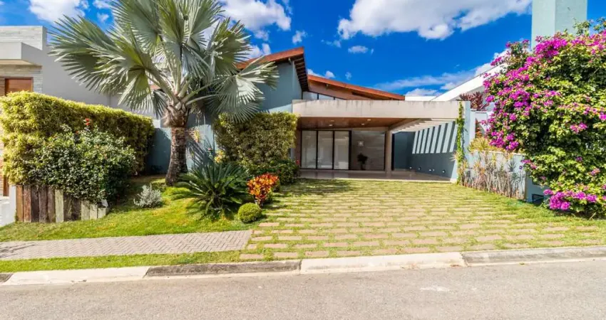 Casa em Condomínio Mobiliada para Venda em Atibaia, Condomínio Residencial Shamballa III, 3 dormitórios, 3 suítes, 4 banheiros, 4 vagas