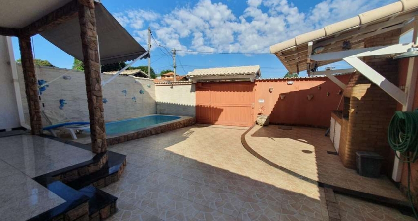 Casa para Venda em Saquarema, Porto Novo, 3 dormitórios, 1 suíte, 2 banheiros, 5 vagas