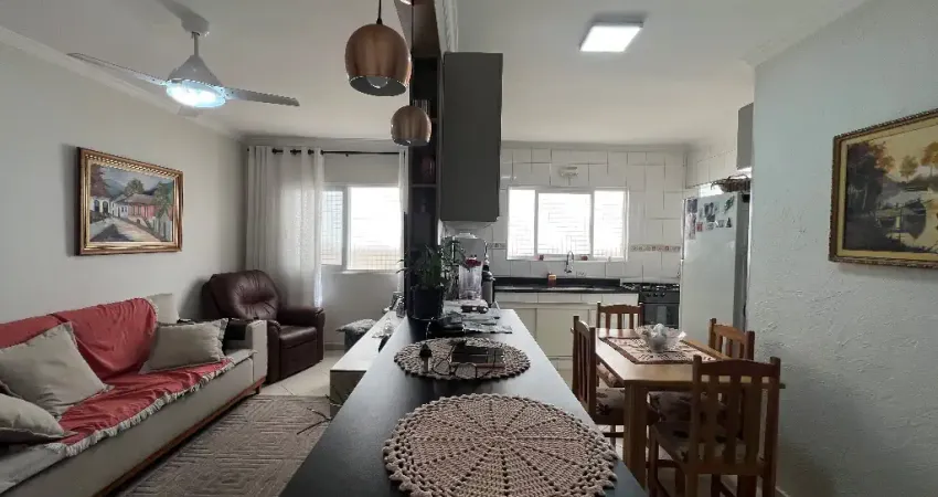 Lindo Apartamento com 2 Dormitórios, no Centro da Vila Caiçara, em Praia Grande!! Sendo: