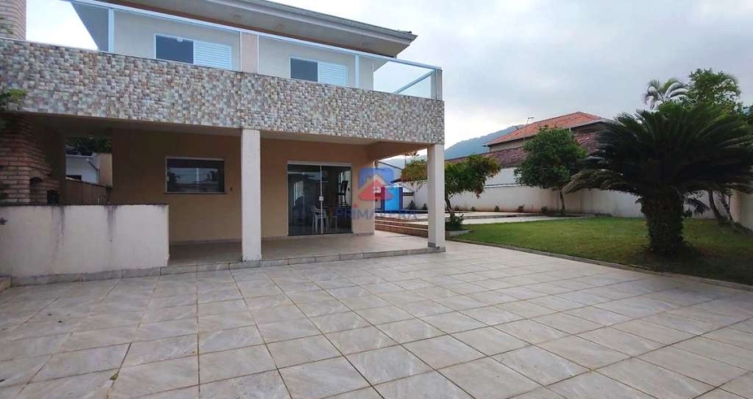 560 m²|04 Dormitórios|Piscina com 50 m²|200 metros da Praia