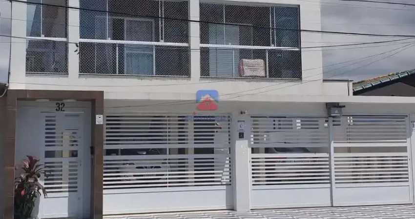 Sobrado com 2 quartos, Maracanã, Praia Grande - R$ 292 mil, Cod: 70836834