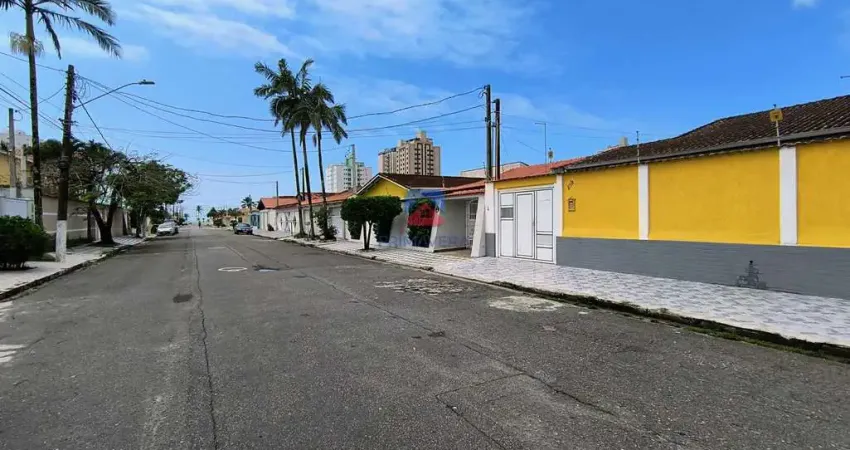 Casa com piscina|05 dormitórios|churrasqueira á carvão|$830 mil