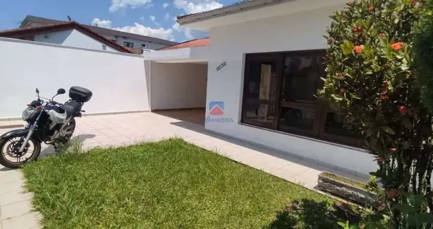 Casa com 4 quartos para alugar na Avenida Presidente Kennedy, 18540, Balneário Flórida, Praia Grande