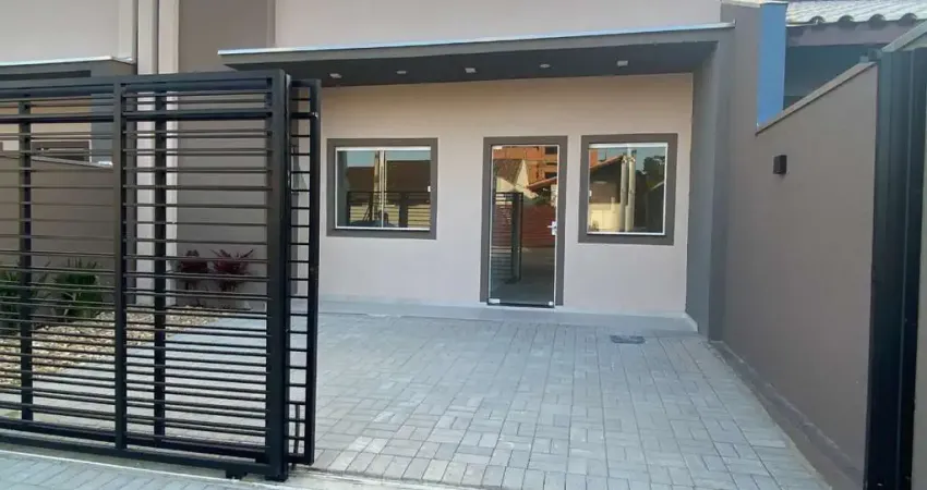 CASA COM 2 DORMITÓRIOS SENDO 1 SUÍTE EM ÓTIMA LOCALIZAÇÃO EM ITAJUBA, BARRA VELHA-SC