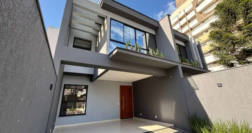 SOBRADO ALTO PADRÃO COM 204M² 2 SUÍTES MAIS 2 DORMITÓRIOS NO AMÉRICA EM JOINVILLE-SC