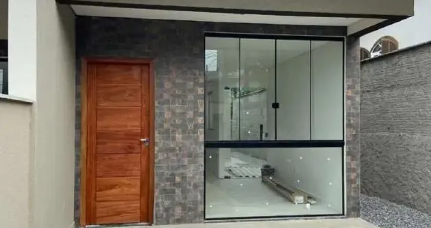 CASA TÉRREA COM 3 DORMITÓRIOS SENDO 1 SUÍTE NO BAIRRO FLORESTA EM JOINVILLE-SC