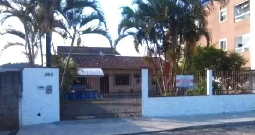 Terreno com 350m² casa com 70m² em ótima localização no aventureiro em joinville-sc