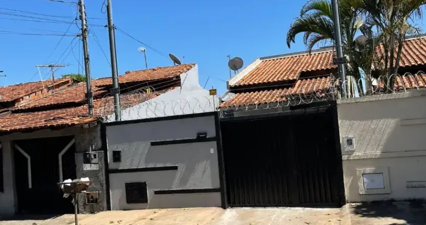 Casa com 3 quartos à venda, 140m² - residencial itaipu. de frente à linha de ônibus