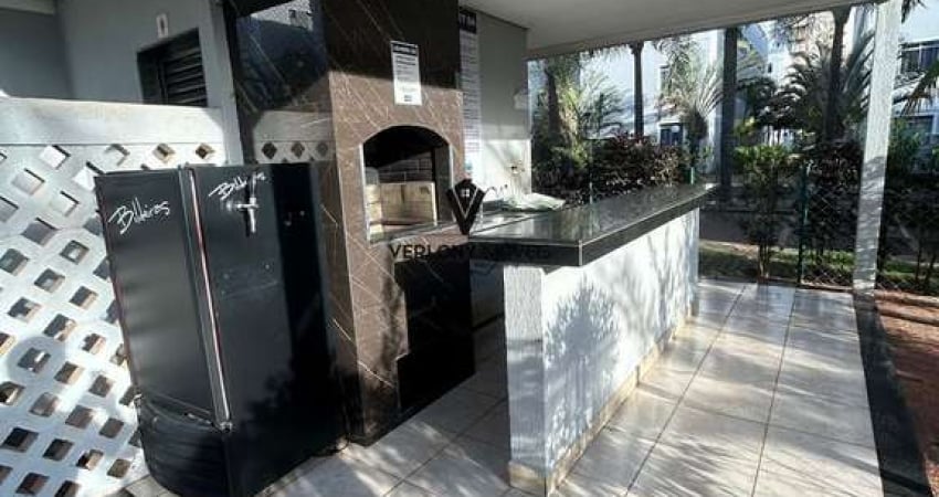 Lindo apartamento 2/4, com churrasqueira, ao lado do Shopping.