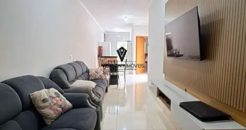 Casa com 2/4, suíte e quintal nos fundos no bairro nova uberlândia.