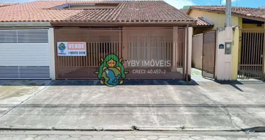 Casa à venda no jardim aruan, localização privilegiada e próxima à praia