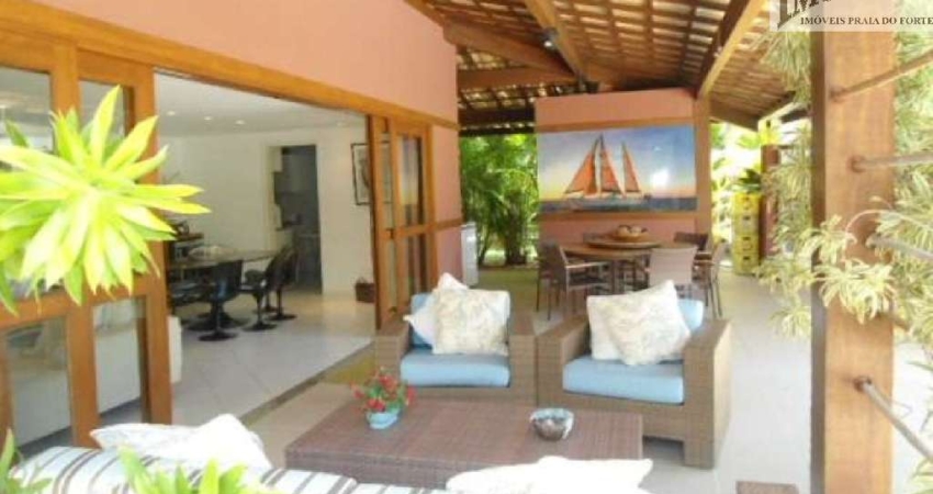 Casa 4 suítes, condomínio com infra completa bem pertinho da praia.