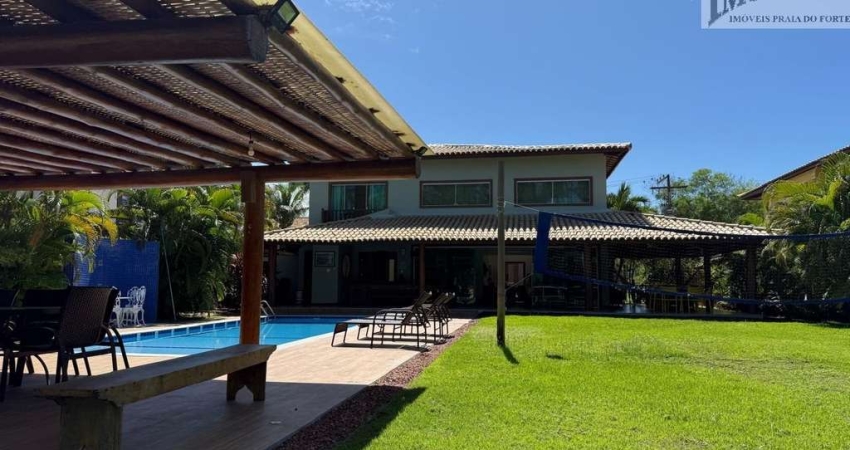 Linda Casa 4 suítes, em condomínio frente mar bem próximo da Vila !