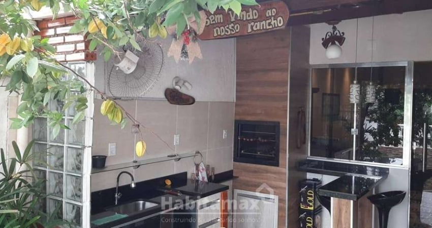 Linda casa com 3 quartos sendo 1 suíte, armários projetados, excelente localização. Aceita financiamento!TO AGOSTINHO