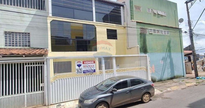 Sobrado em Samambaia Norte com 4 quartos  na  QR 406