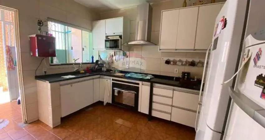 Casa com 6 quartos à venda no Samambaia Sul, Samambaia