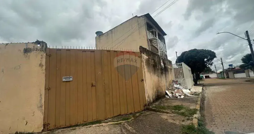 Casa de esquina na Samambaia Norte 3 Quartos, Ambientes Amplos na QR 433 CONJUTO 09