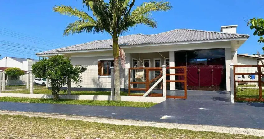 Casa com 3 quartos à venda na Rua Carlos Barbosa, 582, Areias Brancas, Arroio do Sal