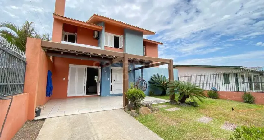 Casa com 3 quartos à venda na Rua Remi José de Oliveira Valim, 364, Balneário Figueirinha, Arroio do Sal