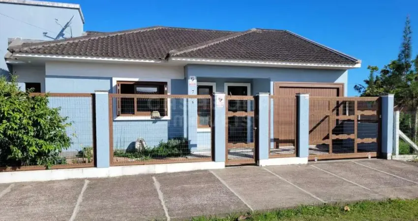 Casa com 3 quartos à venda na Rua das Amendoeiras, 756, Quatro Lagos, Arroio do Sal
