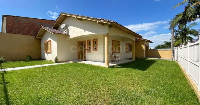 Casa com 3 quartos à venda na Rua Ponciano de Vargas, 541, Centro, Arroio do Sal