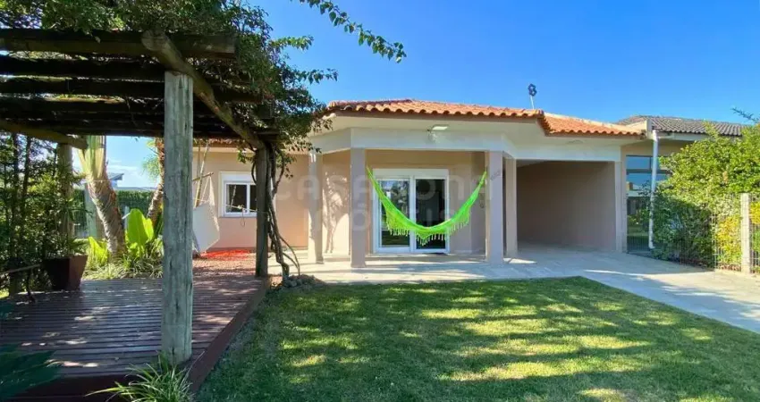 Casa mobiliada com piscina a 500m da praia no bairro vista alegre