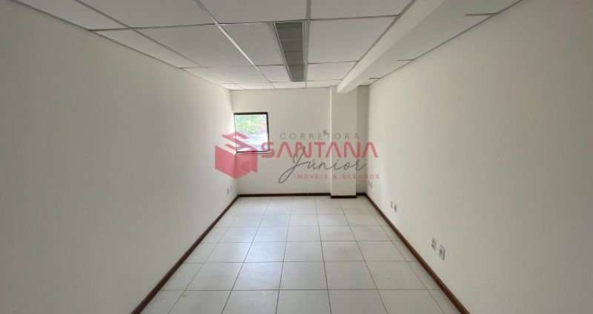 Sala comercial para alugar na Avenida Luiz Tarquínio Pontes, S/N, Pitangueiras, Lauro de Freitas