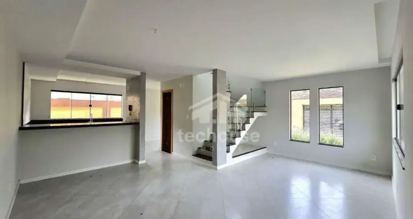 Casa em Condomínio no Bairro de Fátima, Teresópolis: 3 Quartos com Suíte e Perto do Bairro do Alto