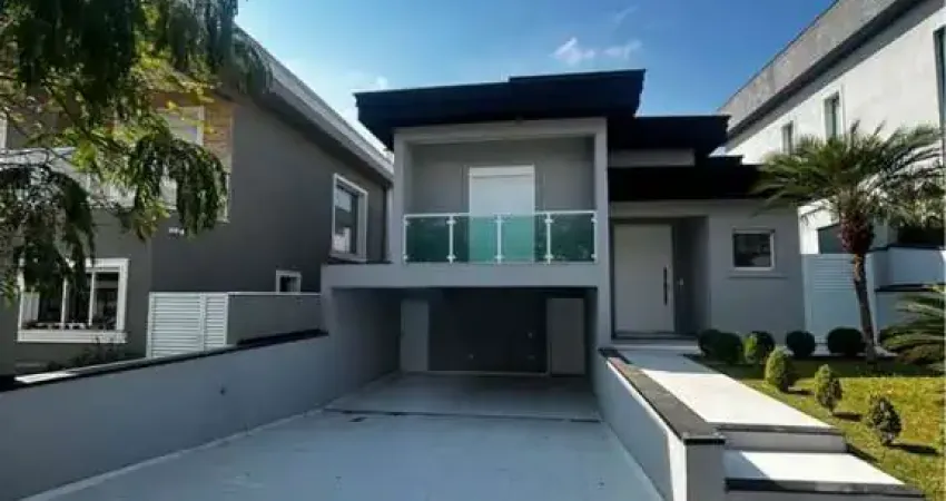 Casa em condomínio à venda em Santana de Parnaíba-SP, bairro Suru: 3 quartos, 3 suítes, 2 salas, 5 banheiros, 4 vagas, 249m².