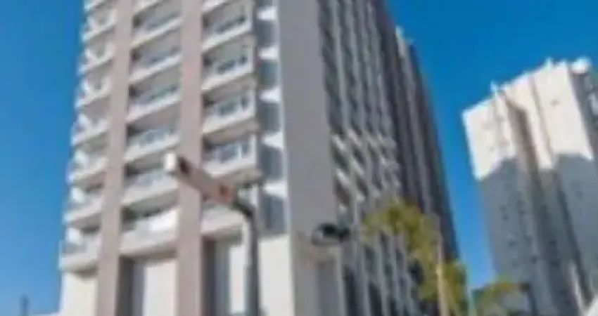 Locação de Sala Comercial no Centro de Jundiaí-SP: 1 sala, 1 banheiro, 1 vaga de garagem, 35m² de área