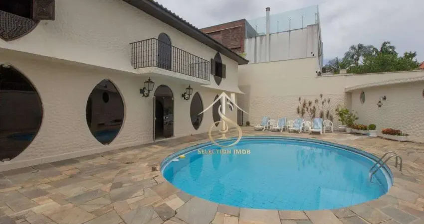 Bairro calmo e arborizado. residência sólida com muita luz e ampla piscina ao final de uma rua sem saída com vários acessos 653m² - terreno 616m² - ár