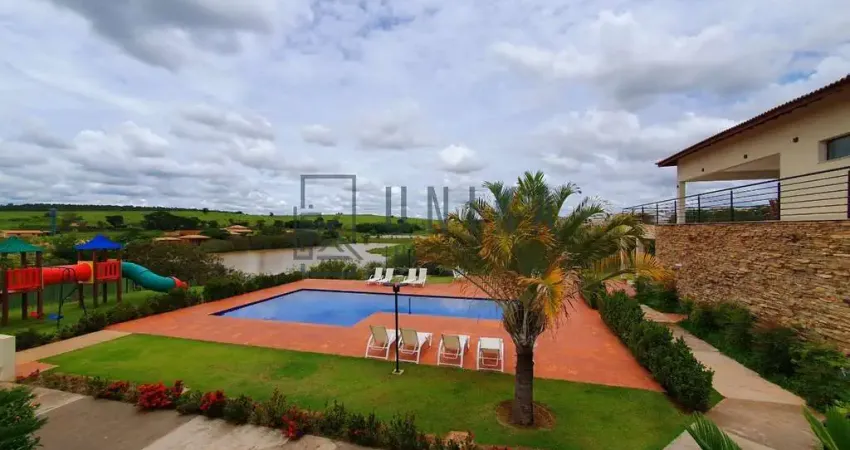 Terreno à venda em condomínio exclusivo em Campinas-SP, Loteamento Parque dos Alecrins, 774,05m² de área.