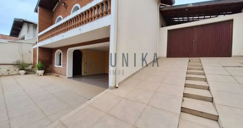 Espetacular casa à venda em Campinas-SP, Jardim Carlos Lourenço! 3 quartos, 1 suíte, 3 salas, 3 banheiros, 6 vagas, 267m²!