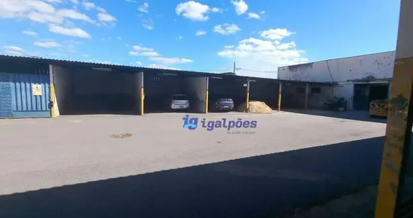 Terreno com 917 m² parcialmente coberto no centro de sete lagoas - mg