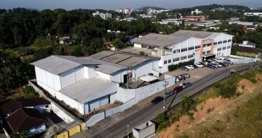 Barracão / Galpão / Depósito à venda na Rua Barão de Teffé, Bom Retiro, Joinville