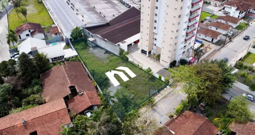 Terreno à venda na Rua Taió, 132, Bom Retiro, Joinville