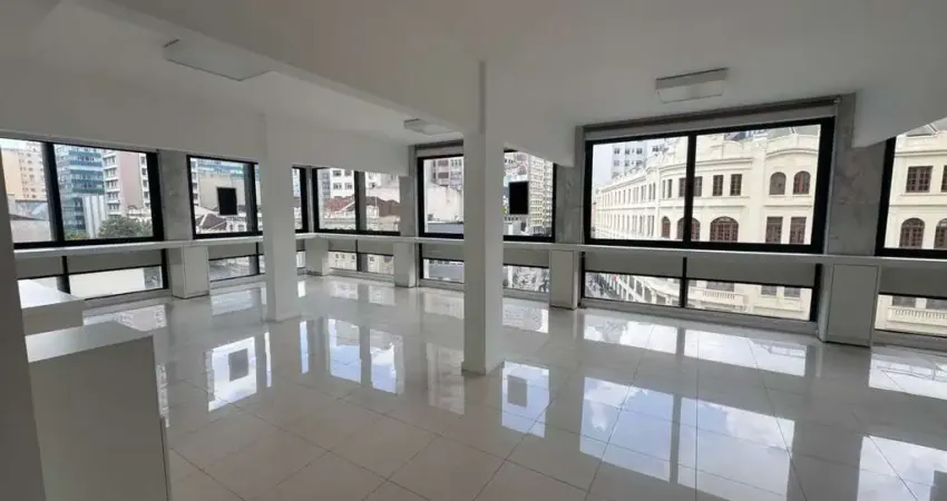 Sala Comercial/Usada para Locação em Curitiba, Centro, 2 banheiros