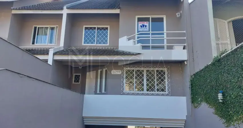 Sobrado para Venda em Curitiba, Pilarzinho, 3 dormitórios, 1 suíte, 4 banheiros, 4 vagas