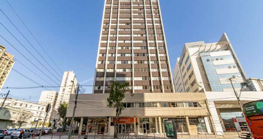 Apartamento para Venda em Curitiba, Água Verde, 3 dormitórios, 1 suíte, 3 banheiros, 1 vaga